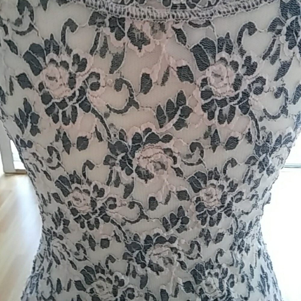 Top - Picture 4 of 5